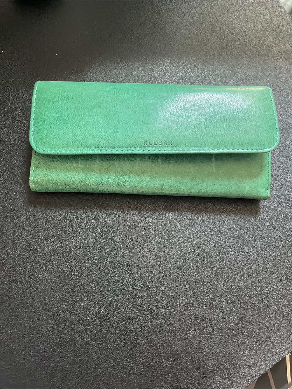 RUDSAK Green Leather Fold-Over Wallet